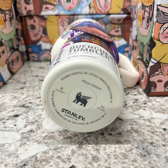 Stanley La bubu Batman Quencher H2.0 Tumbler 40 Oz color-cream - Picture 5 of 5